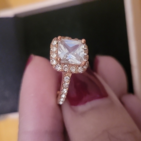 NIB Peermont Rose Gold Ring size 6. - Picture 3 of 7